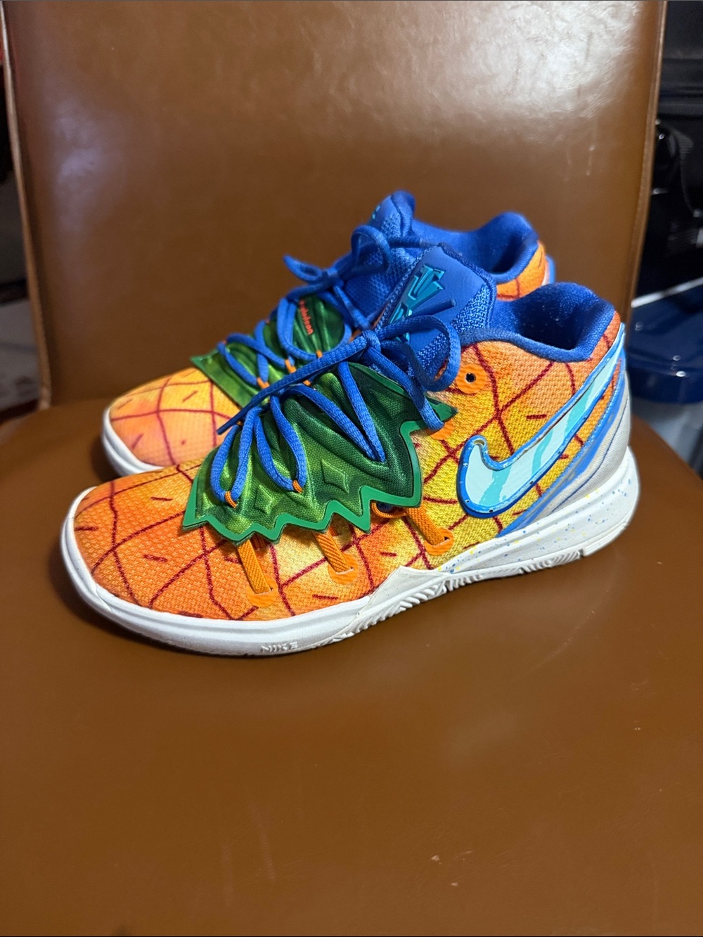 NIKE Kyrie 5 "Spongebob - Pineapple House" CJ6951 800 in Little Boys size 1.5